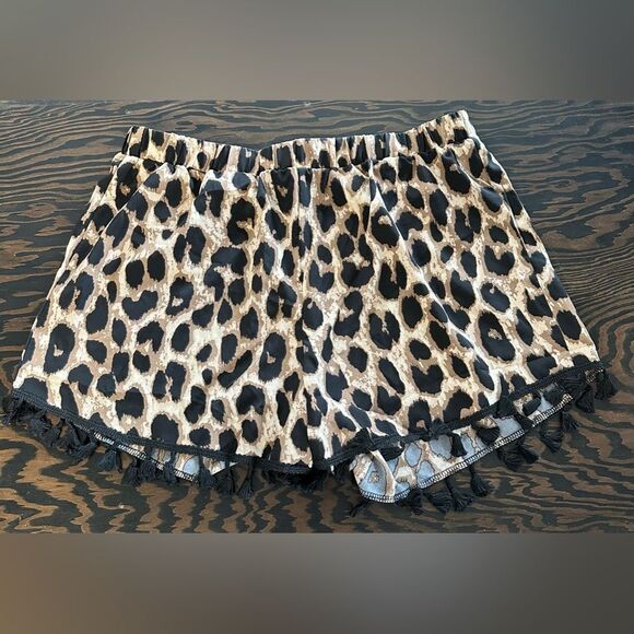 Woman’s SHEIN All-Over Print Shorts Brown Black Leopard (649) - Picture 1 of 4